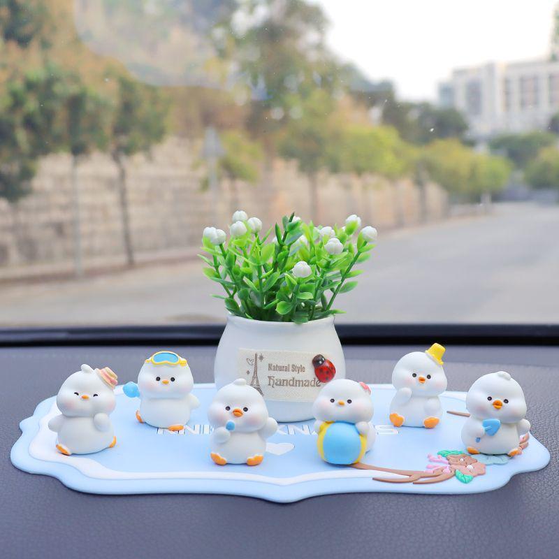 Cute Cartoon Duck Car Ornaments: Creative Interior Accessories