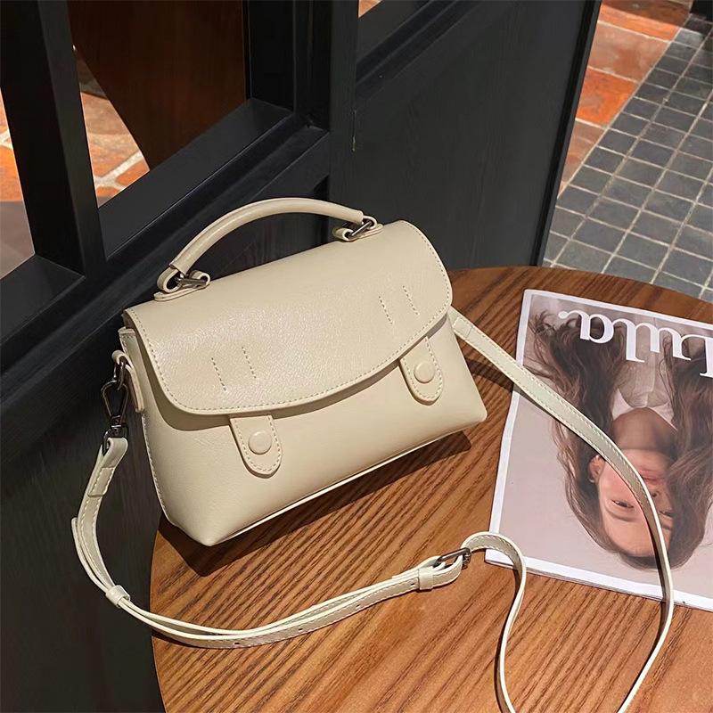 

Жіноча сумка-тоут 22*14*9 білий