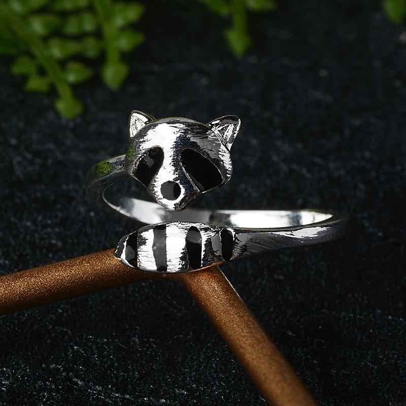 Zhenrong Creative Raccoon and Fox Tail Ring - Cute Animal Design for Women