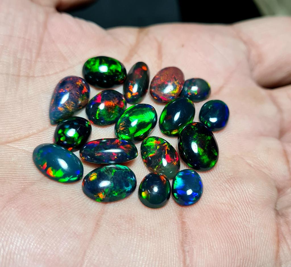 Natürlicher äthiopischer Schwarzer Opal Cabochon Großhandelslot, Mix Form, Multi Flashy Opal Cabochon Lot, Opal Edelstein, Opal Verlobungsring