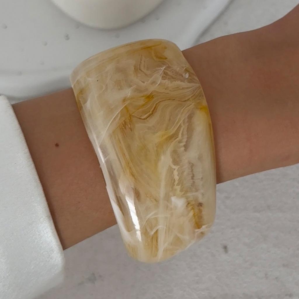 Ingemark 3 Styles Elegant Beige Resin Bangle for Women on Hand New Fashion Statement Boho Charm Bracelets Daily Jewelry Gift