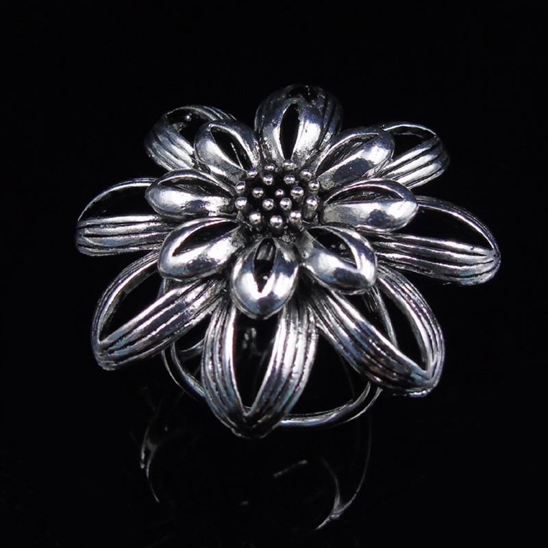 Klip damski Retro Alloy Flower Circle Hollow szal Szaliki Szalik Klamra Euramerican