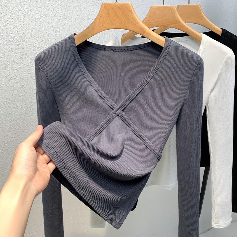 

Women s Autumn and Winter Bottoming Temperament V-neck Long-sleeved Thin Section of The Inner Take Waist Tops
