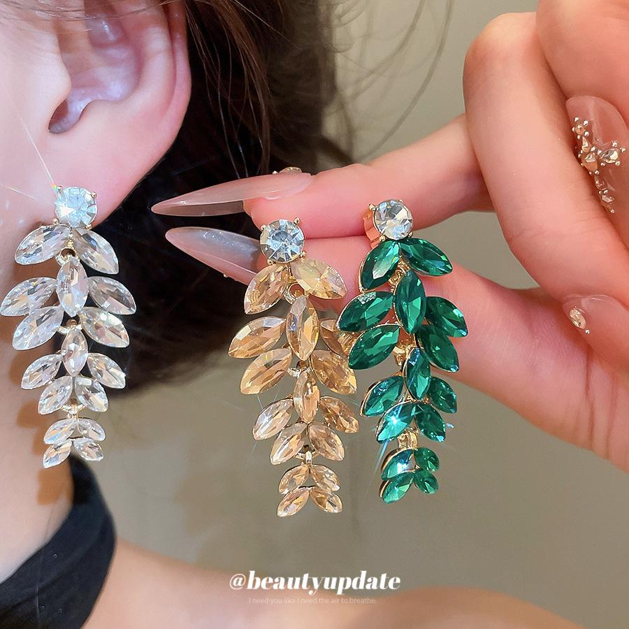 Silver Needle Rhinestone Leaf Tassel Stud Earrings: Retro, Exquisite, and Fashionable Accessories for Women