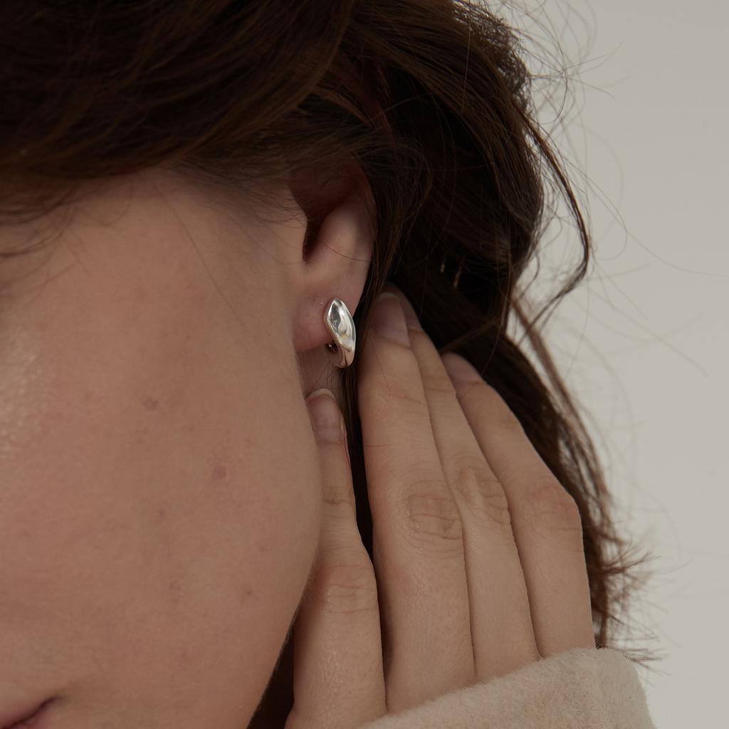 Casual Thick Glossy Drop Earrings Generous Delicate Niche Temperament Earrings Personality Trend Hundred Match Fashion Jewelry Ambience Back To School