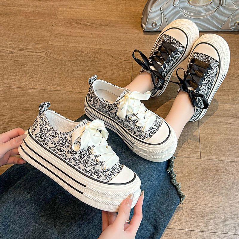 New Fashionable Canvas Women's Shoes Summer Fashion Multi Functional Lace Breathable Soft Bottom Casual Shoes Board Shoes