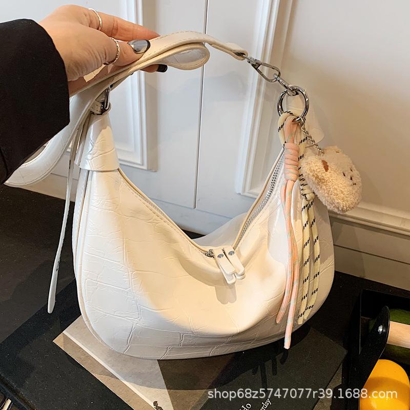 Retro Simple Dumpling Small Bag 2025 New Korean Version Fashionable Simple Niche Design Single Shoulder Messenger Commuter Bag