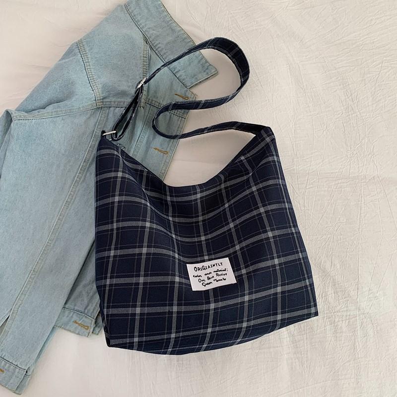 Casual plaid printed shoulder bag College style fashionable versatile tote bag large capacity textured messenger bag women