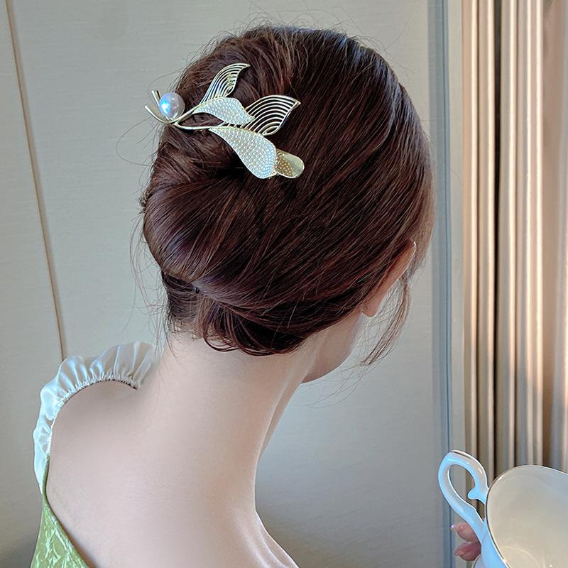 2023 אישיות חדשה סיכת ראש זנב דג וינטג 'פנינת ריינסטון קליפים לשיער עתיקות נשים תכשיטי אביזרי שיער Hanfu