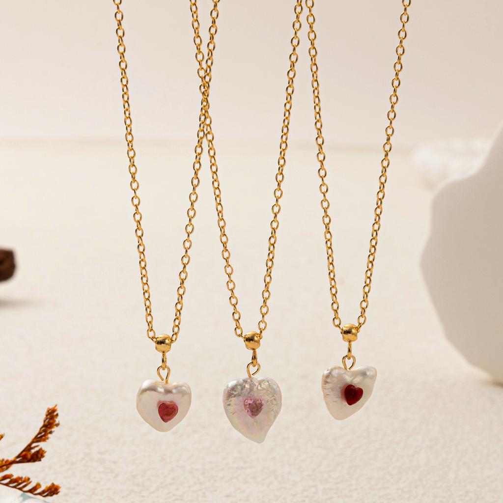 Niche Women'S Pearl Love Pendant Necklace Colored Zircon Temperament Diamond-Set Heart-Shaped Cold Wind