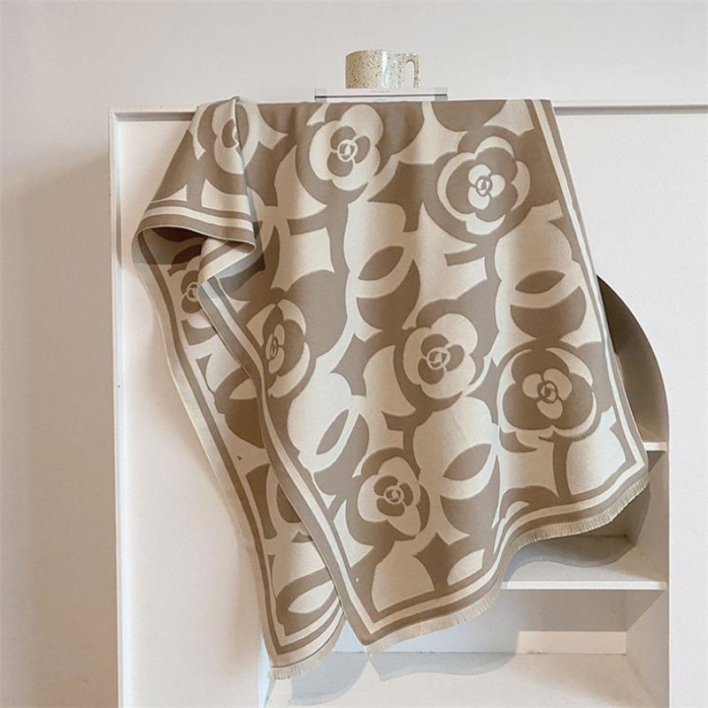 Black and white camellia scarf winter retro fashion versatile imitation cashmere winter scarf warm cashmere shawl