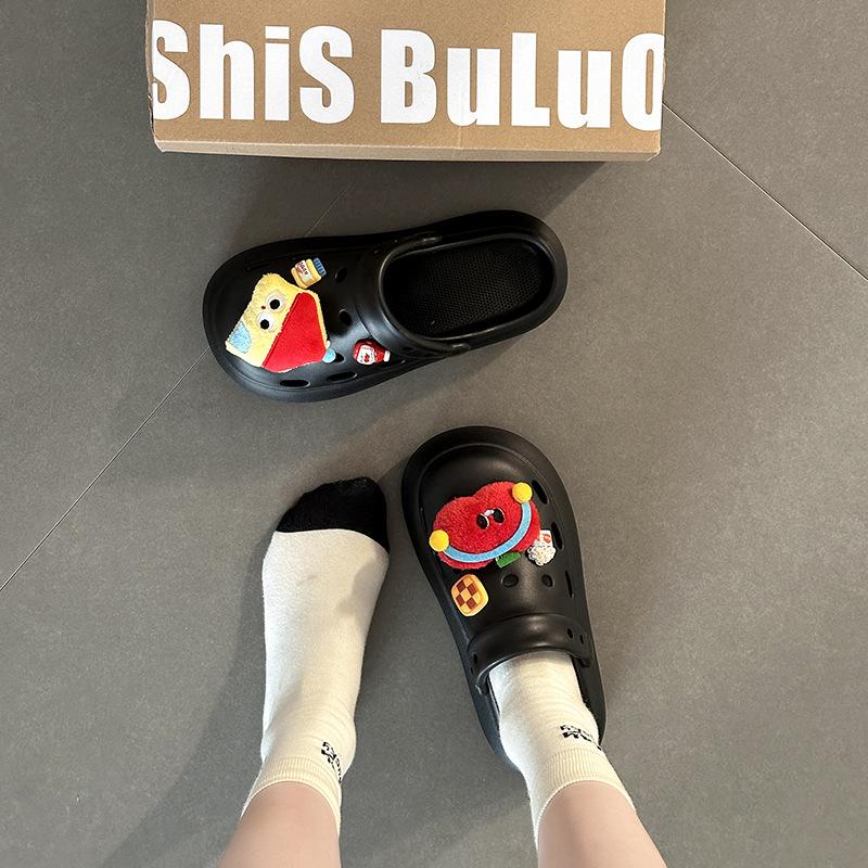 

[SSBL] Apple thick-soled hole shoes for women s outer wear are breathable and non-slip to increase the height of 2025 summer new baotou half slippers 40-41 чёрный