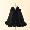 Großer Kragen aus Kunstkaninchenfell Winter Streetwear Umhang Damen Hochzeitsfeier Capes Dick Warmer Cardigan Outstreet Poncho Schal Mantel