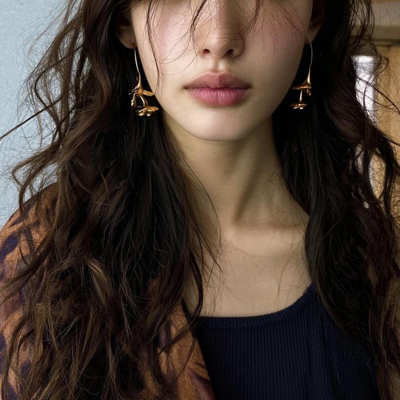Versatile High-End Style Flower Pendant Earrings: Simple & Unique Ear Studs