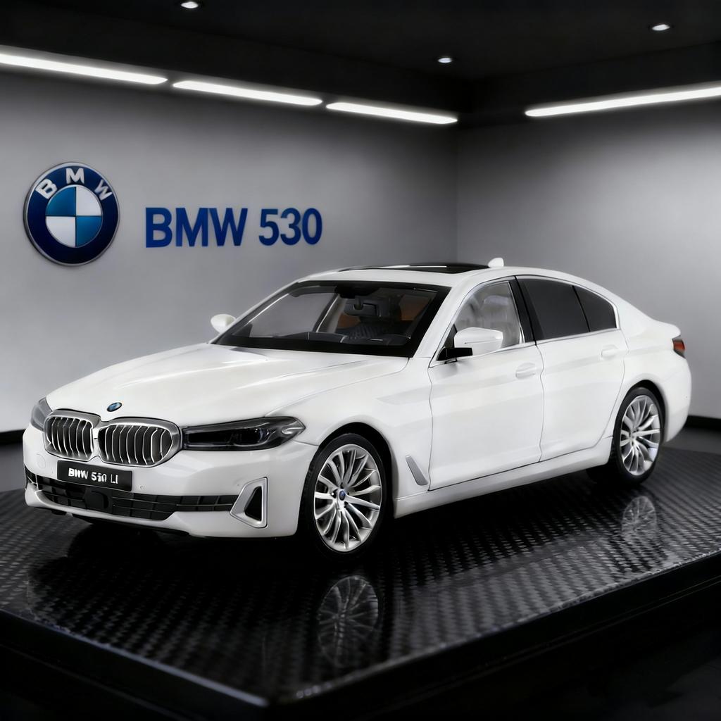 1/18 BMW 530 Li Alloy Miniature Car Model Diecast Metal Static Scale Model Car Collection Children Birthday Toy Car Vehicles