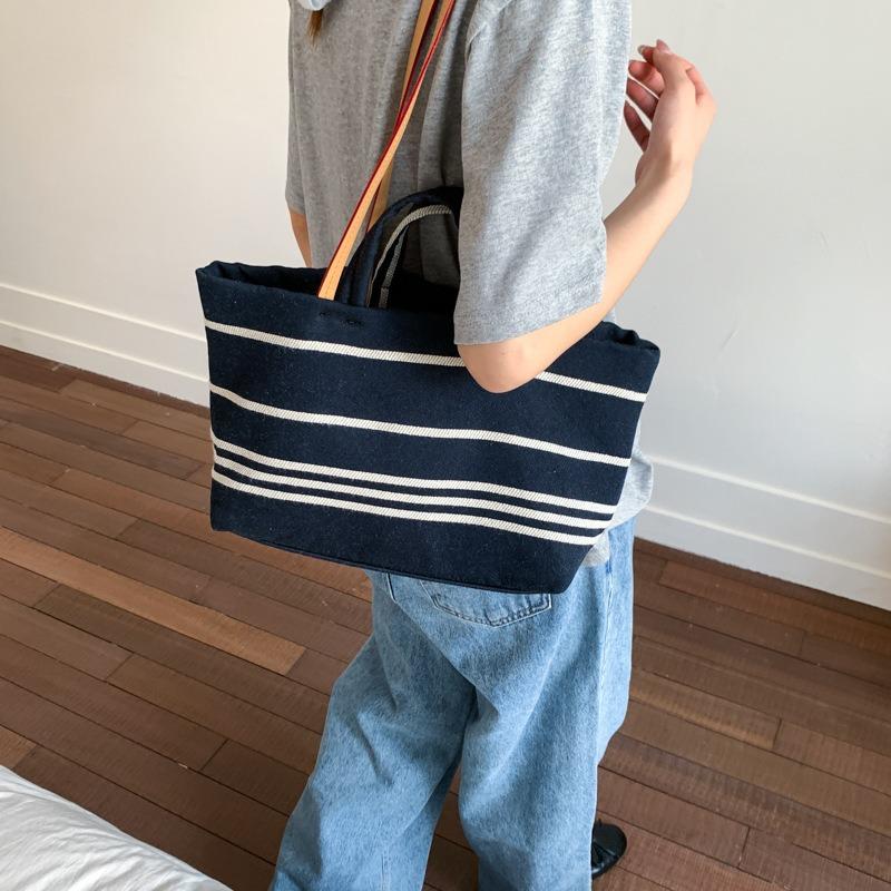 Lightweight Versatile Canvas Bag Women's New Commuter Versatile Shoulder Bag Portable Tote Bag