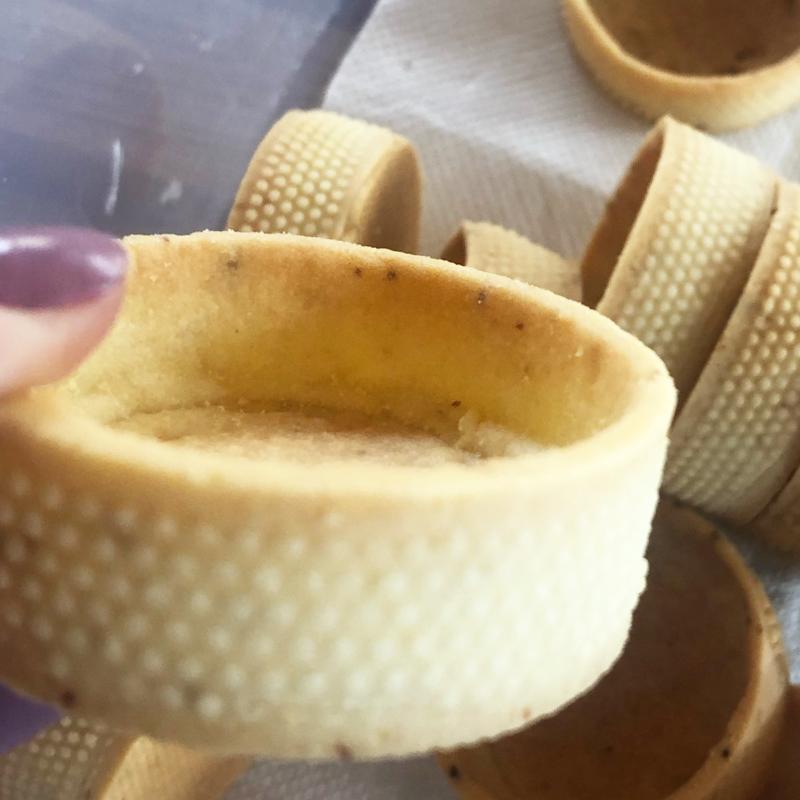 1/4/6 Stück Runde Tartelette-Ringe Edelstahl Tarteform Perforiert Obstkuchen Quiche Kuchen Mousseform Küche Gebäck Backform