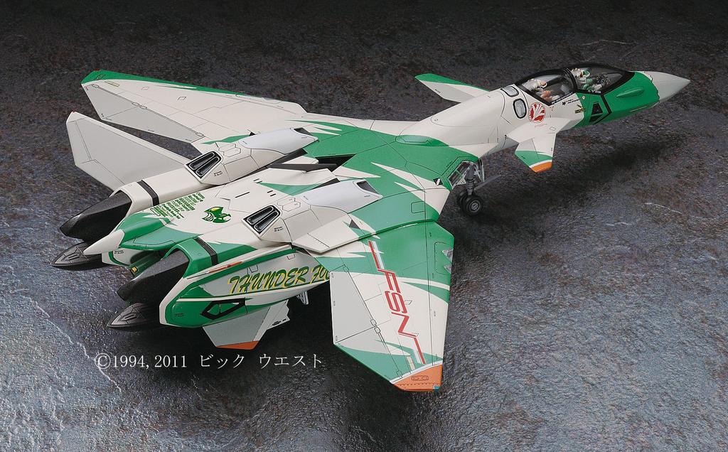 Hasegawa Macross the Ride Thunderbolt Two Seat Type Scale Plastic Model 65795 VF-11D 1/72