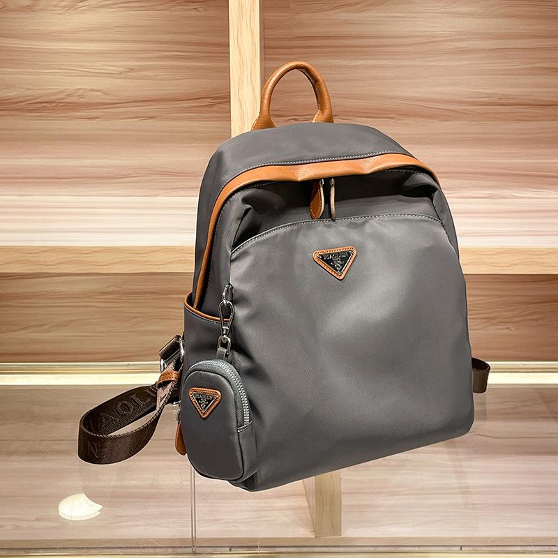 This Backpack Is Fashionable, Versatile, Waterproof and Has A Large Capacity for Casual Travel and Business