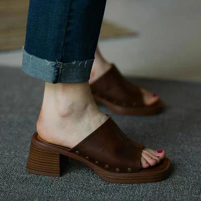 Neuer Trend Klobige Damen Sandalen Mittelhohe Absätze Mode Hausschuhe 2024 Sommer Marke Kleid Pumps Freizeitschuhe Pantoletten Damen Flip-Flops