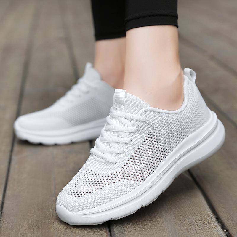 Spring and summer new shoes men's spring new fashion leisure sports breathable mesh single shoes flying weaving men