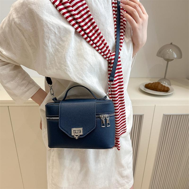 Summer New Retro Trend Lock Versatile Shoulder Messenger Bag High-end Box Small Square Bag Handbag