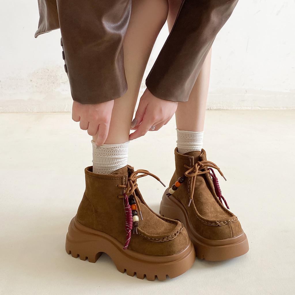 Yueyu retro small man heightened thick-soled Martin boots women's 2025 new summer skirt Maillard short boots