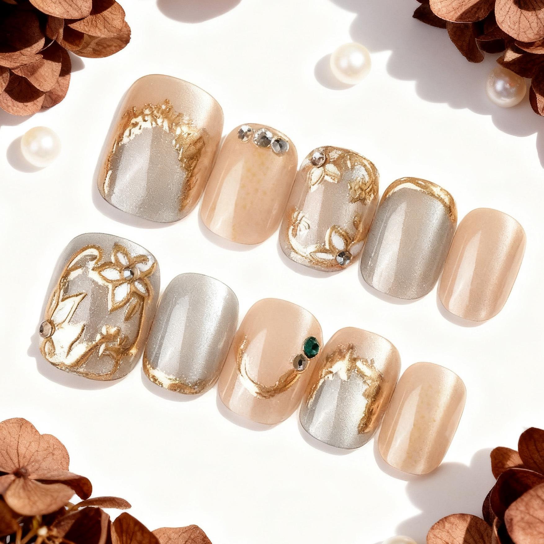 30-Piece Gold Foil French Nail Art Set: Cat Eye, Floral, Rhinestone, Pre-made Short Ladder Nails