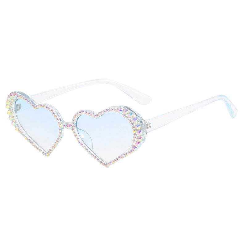 Love Heart Diamond Sunglasses for Women Brand Designer Style Latest Fashion Gradient Eyewear Rhinestone Cat Eye Shape Sun Eyeglasses UV400