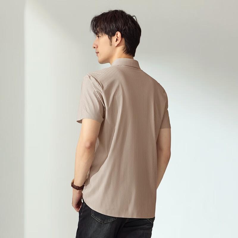 

Qipai Men s High-End Seamless Striped Short-Sleeve Casual Shirt XL