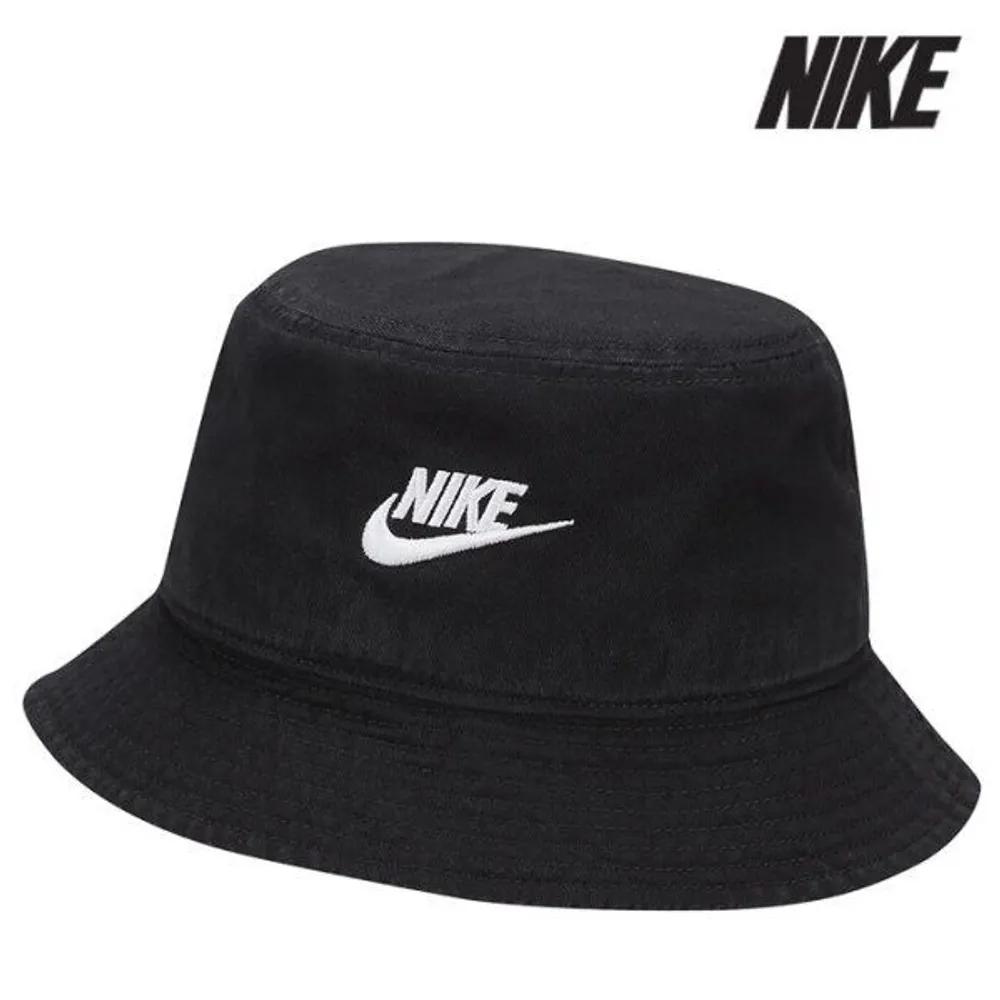 Hat /e5- FB5381-010 / Apex Futura Washed Bucket Hat FREE