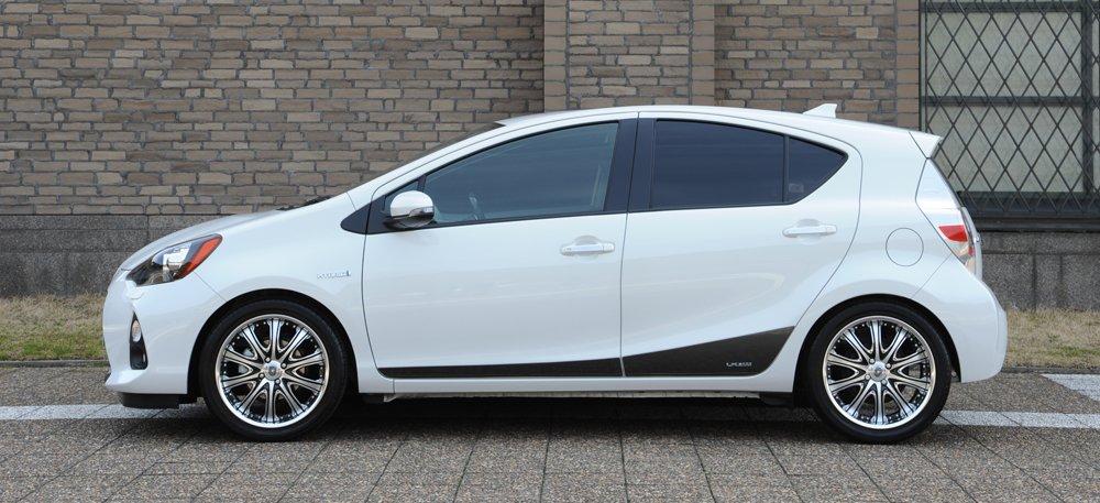 TOYOTA AQUA (10th generation early model) Exterior Parts LX Smart LED Headlight Bulbs (H11 LED Kit) [NHP10]