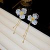 Silver needle French retro flower pearl fringed earrings personality sweet temperament stud earrings women