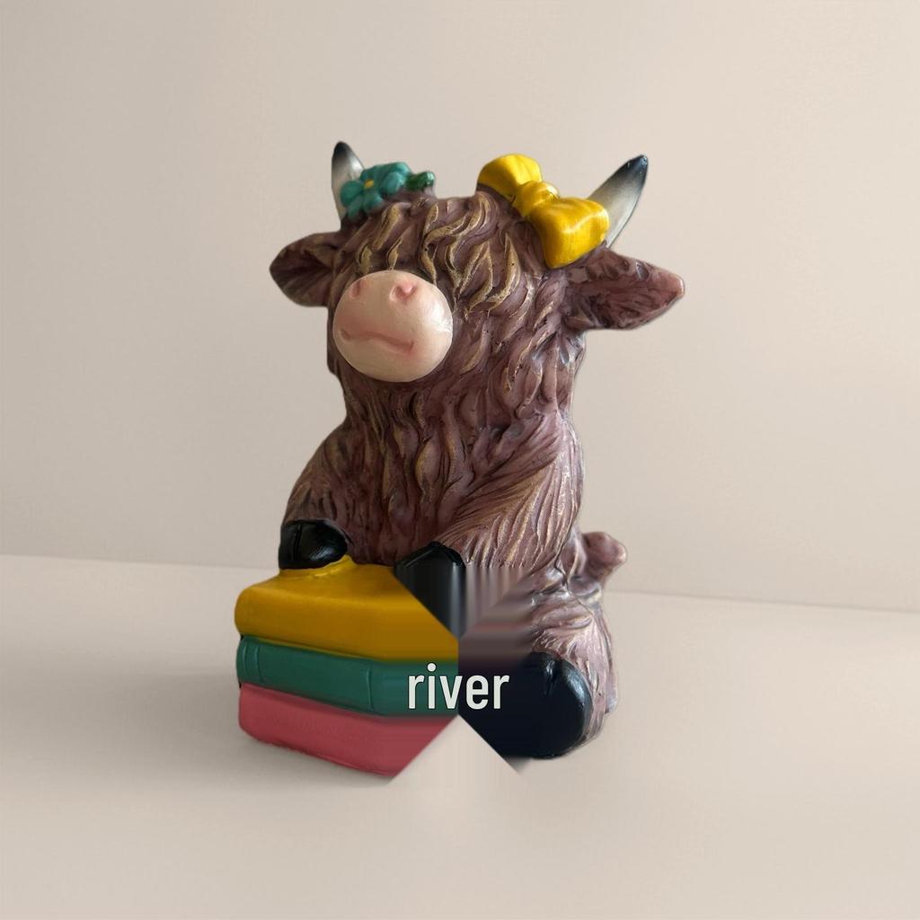 Creative Highland Cattle Resin Statue for Garden and Home Decor