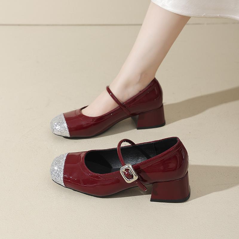One-word sequined light-mouth single shoes for women's autumn new Xiaoxiangfeng splicing is not tired of foot temperament square head thick heel eve