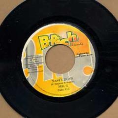 

7-дюймовая запись MR. G / MONSTER TWINS - Nasty Boy / Gal Wa Tek Yu Man NONE B-Rich Records 2002 Ямайка Регги, Ска и Даб Б/у