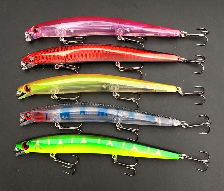 Artificial Minnow Fishing Lure with Hook, 13cm/13g, for Tackle and Bait Imitation.