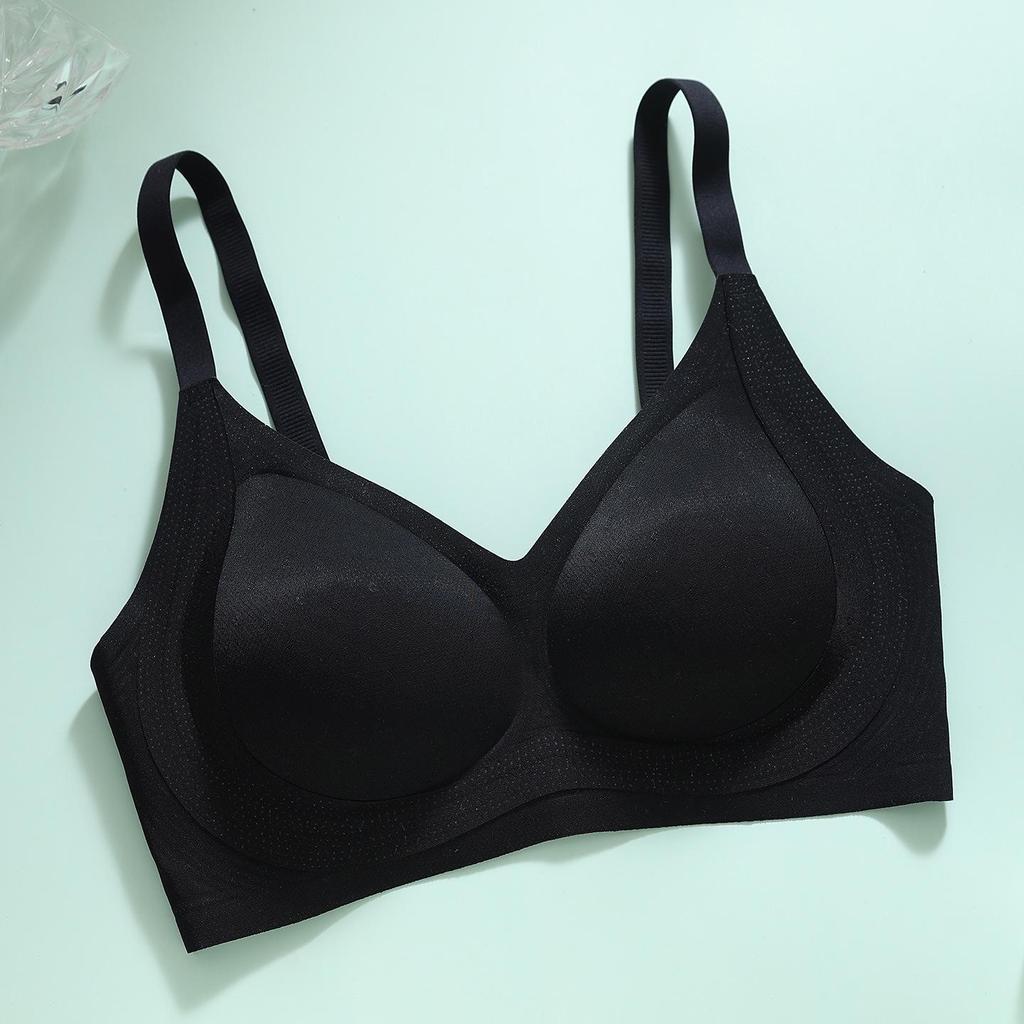 Nude Feel Seamless Jelly Soft Women's Bra - Armpit Fat Collection, Anti-Sagging, Wire-Free, Ultra-Soft, and Thin.