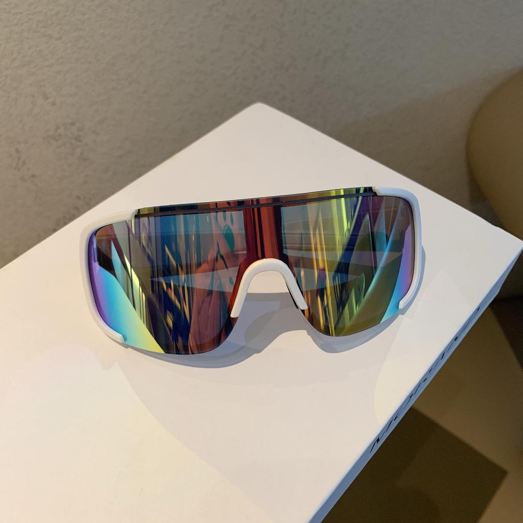 Women's Windproof Sports Goggles for Cycling and Skiing