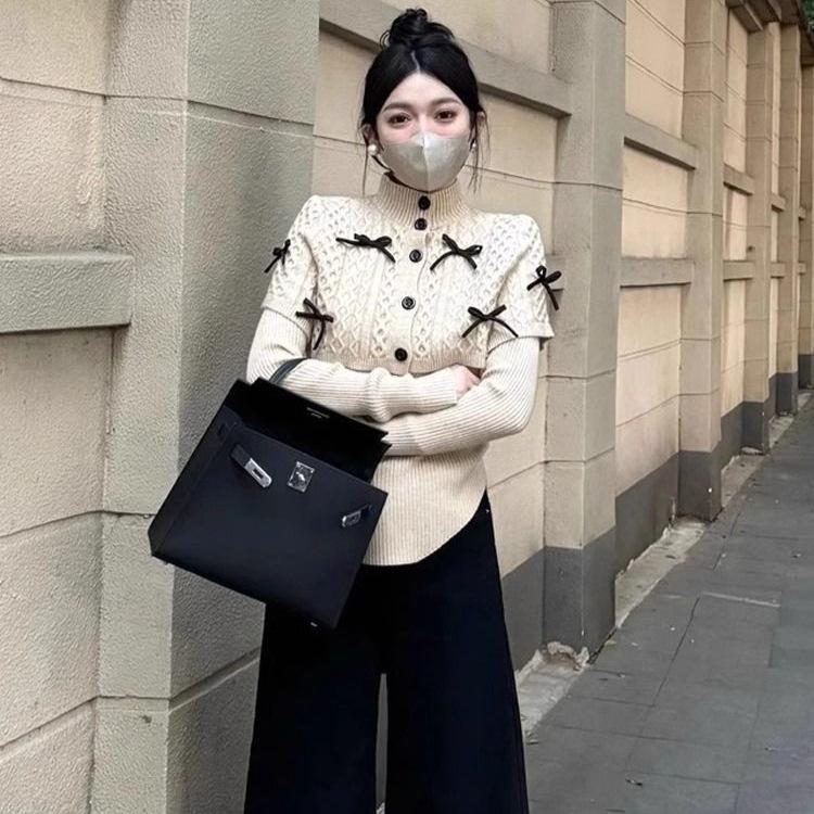 

2025 Winter Gentle Style Two-Piece Knitted Sweater and Shawl Set M