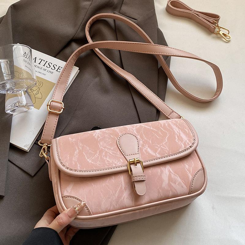 

2025 new fashion contrasting color temperament commuter underarm small square bag casual versatile high sense single shoulder messenger bag women