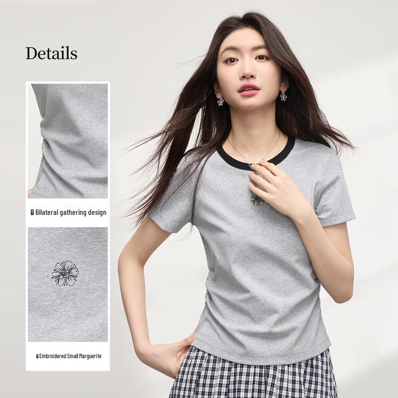 

Women s Daisy Embroidered Short Sleeve T-shirt M
