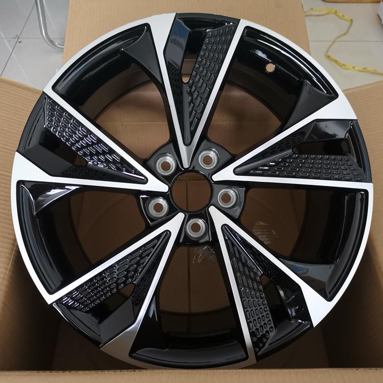 17-tums lättmetallfälgar för Volkswagen CC, Lamando, Magotan, Passat och Tiguan