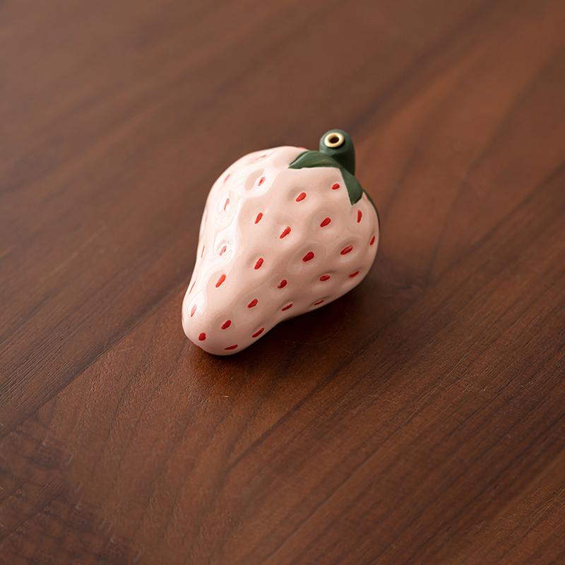 Strawberry Incense Burner Tea Pet Ornament Cute Ornament Thread Fragrance Tray Tea Table Creative Fragrance Path