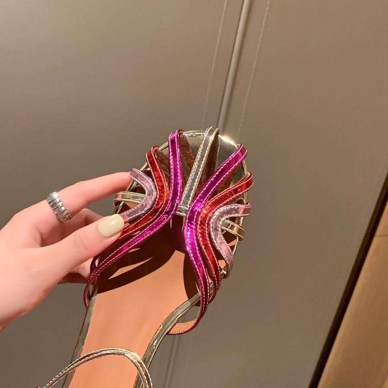 Fashion Women's New Leather and Cowhide Color Blocked Comfortable and Breathable Mid Heeled Hooded Roman Fashion Sandals