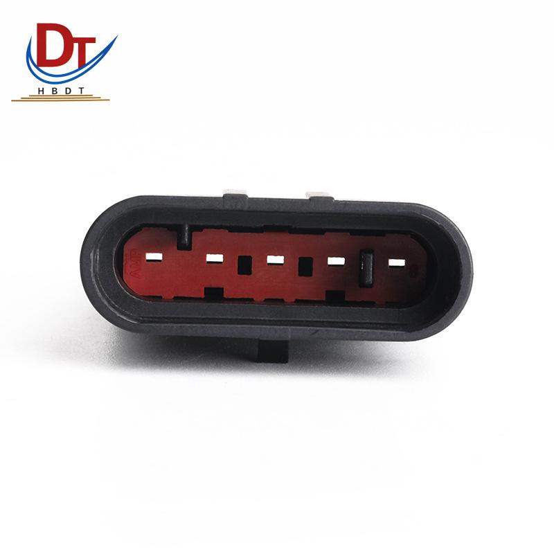 5-Pin Automotive Wiring Harness Connector Plug