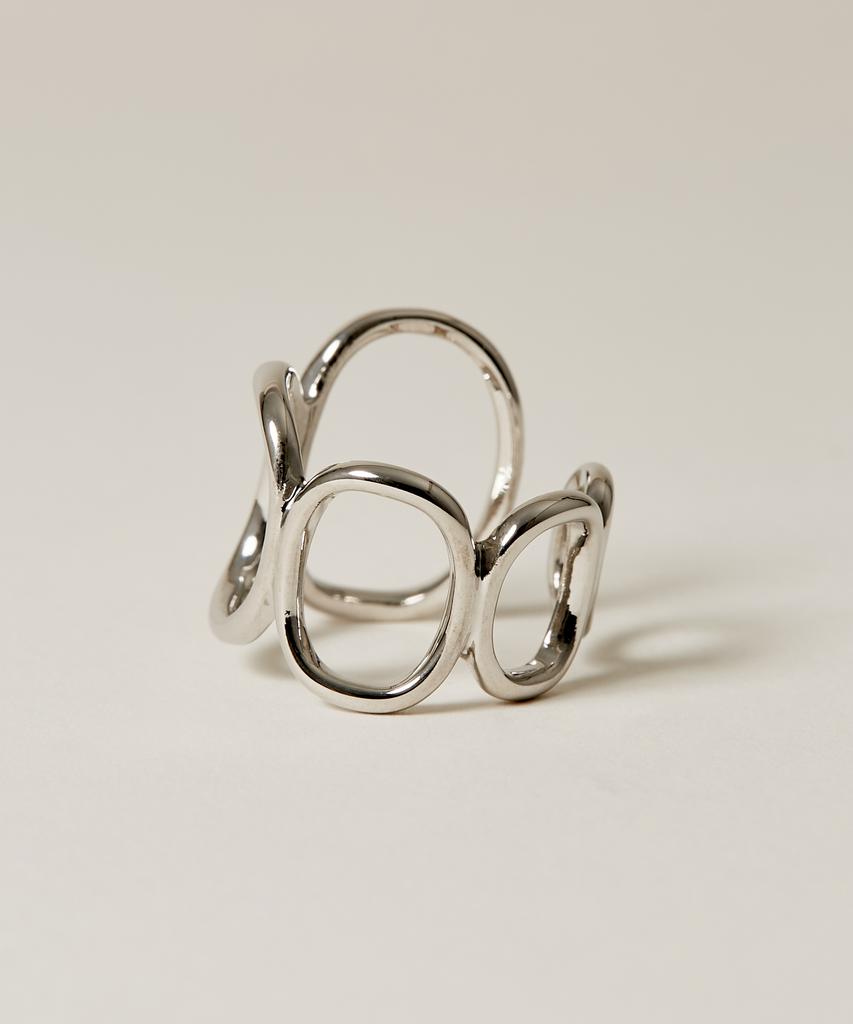 Novice Tokyo Oval Chain Ring / Silver
