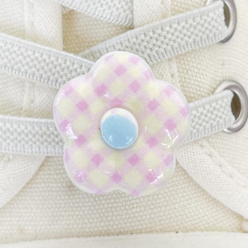 Cartoon Cat Resin Shoelace Buckle - Cute Detachable Shoe Decoration for Canvas Sneakers