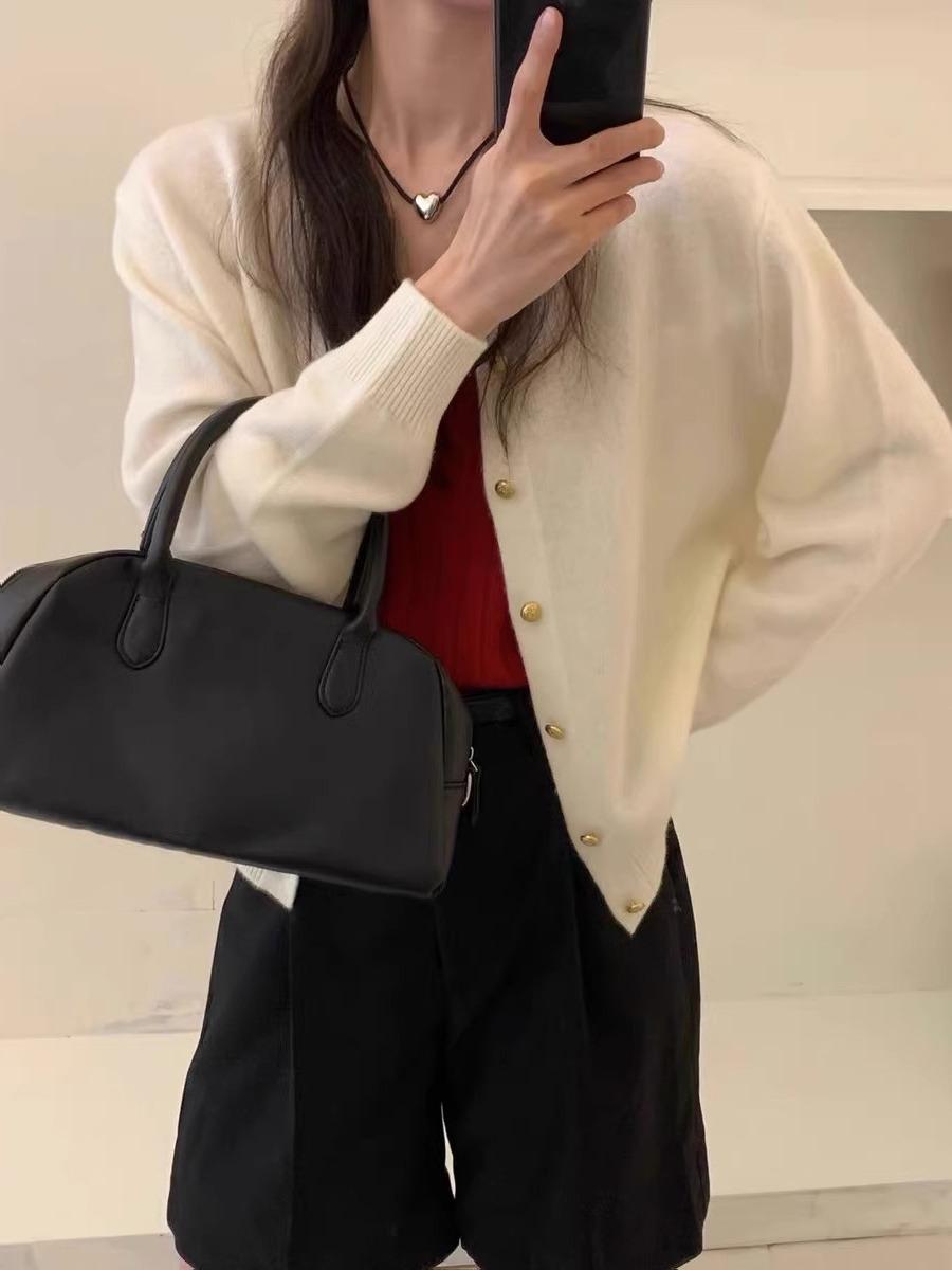 

Autumn and winter new round neck solid color knitted cardigan women s fashion small gold buckle loose versatile sweater jacket One size белый
