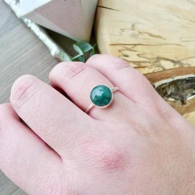 Sakota Mines Smaragd-Edelstein-Ring, 925er Sterlingsilber, handgefertigter Schmuck, solider Ring für Frauen, Geschenk für besondere Anlässe – ca. 5,2 g.